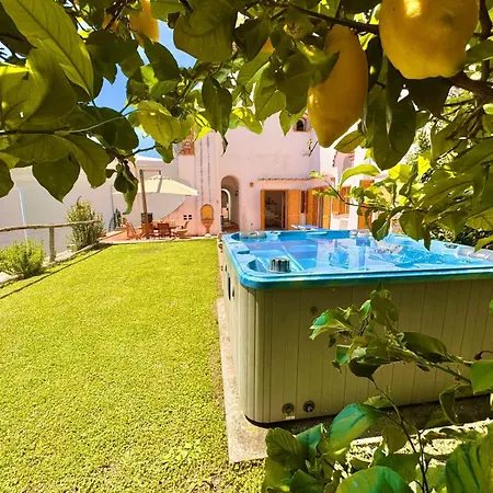 Sweet Unheated Jetted Pool Праяно