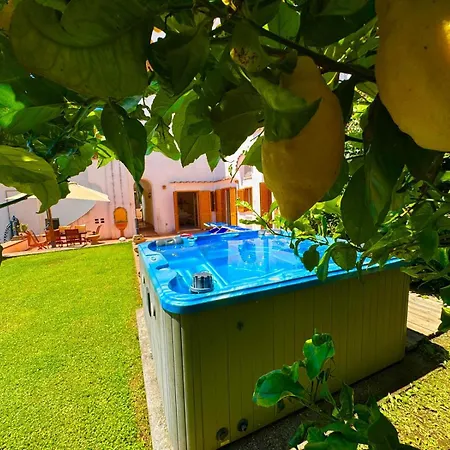 Sweet Unheated Jetted Pool Вилла Праяно